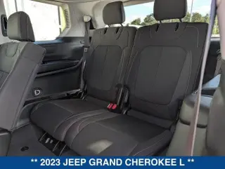Jeep Grand Cherokee L 2023 4x4 Laredo SUV 4 puertas