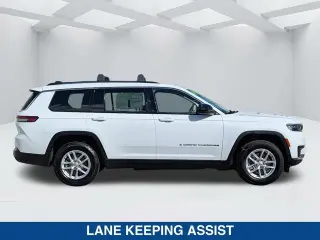 Jeep Grand Cherokee L 2023 4x4 Laredo SUV 4 puertas