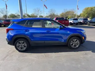 Kia Seltos 2024 AWD LX 4dr SUV