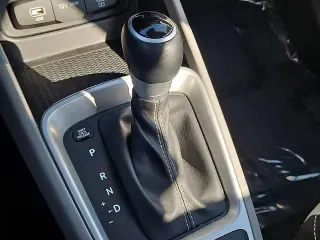 Hyundai VENUE 2025 SEL 4dr Crossover