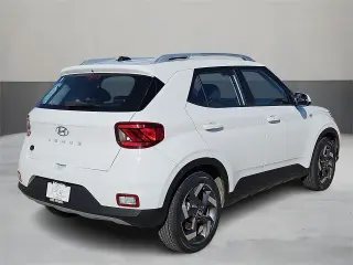 Hyundai VENUE 2025 SEL 4dr Crossover