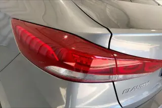 Hyundai ELANTRA 2017 SE 4dr Sedán 6M