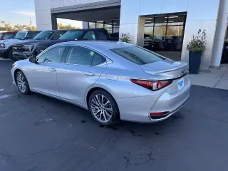 Lexus ES 300h 2019 de lujo 4 puertas Sedán