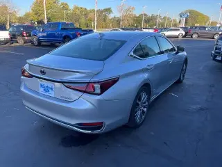Lexus ES 300h 2019 de lujo 4 puertas Sedán