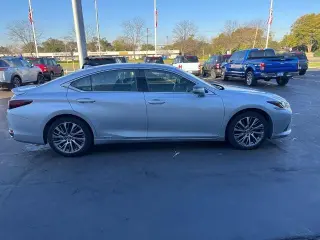 Lexus ES 300h 2019 de lujo 4 puertas Sedán