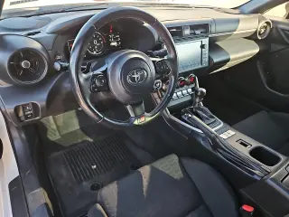 Toyota GR86 2022 2dr Coupé 6A