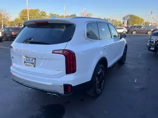 Kia Telluride 2024 AWD S 4dr SUV