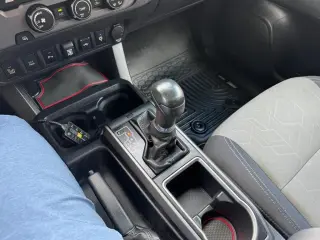 2020 Toyota Tacoma 2WD SR5 Double Cab 5' Bed V6 AT (Natl)