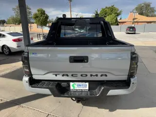 2020 Toyota Tacoma 2WD SR5 Double Cab 5' Bed V6 AT (Natl)
