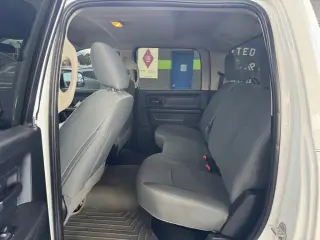 2017 RAM 2500 Tradesman 4x4 Crew Cab 8' Box