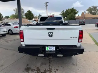 2017 RAM 2500 Tradesman 4x4 Crew Cab 8' Box