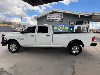 2017 RAM 2500 Tradesman 4x4 Crew Cab 8' Box