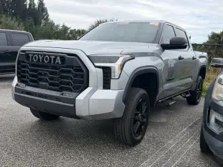 Toyota Tundra 2022 4x2 SR5 4dr CrewMax Cab Pickup SB