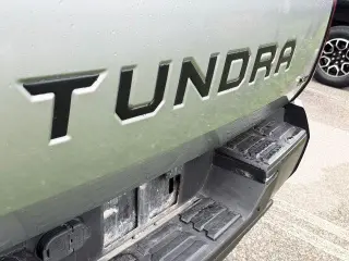 Toyota Tundra 2022 4x2 SR5 4dr CrewMax Cab Pickup SB