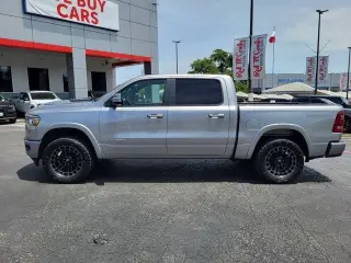 Ram 1500 2021 4x4 Laramie 4dr Crew Cab 5.6 ft. SB Pickup
