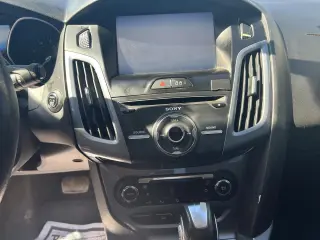 2014 Ford Focus 5dr HB Titanium