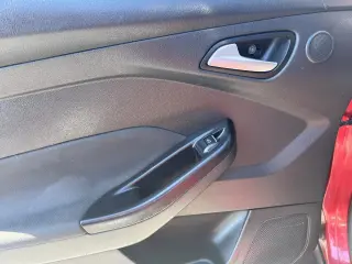 2014 Ford Focus 5dr HB Titanium