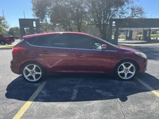 2014 Ford Focus 5dr HB Titanium