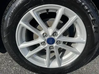 2017 Ford Focus SE Sedan