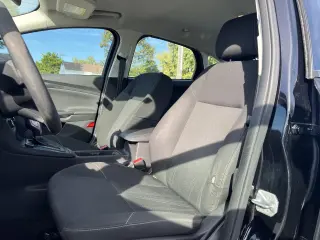 2017 Ford Focus SE Sedan