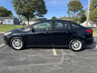 2017 Ford Focus SE Sedan