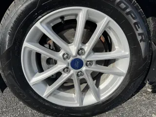2017 Ford Focus SE Sedan