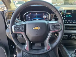 2024 Chevrolet Silverado 1500 LTZ Crew Cab 4WD
