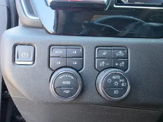 2024 Chevrolet Silverado 1500 LTZ Crew Cab 4WD