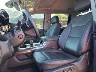 2024 Chevrolet Silverado 1500 LTZ Crew Cab 4WD