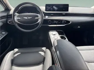 Genesis GV70 2025 AWD 2.5T Standard 4 puertas SUV
