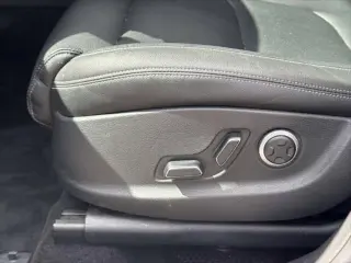 Genesis GV70 2025 AWD 2.5T Standard 4 puertas SUV