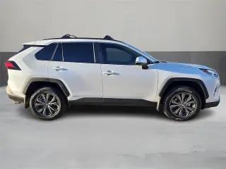 Toyota RAV4 Híbrido 2024 AWD XLE Premium 4dr SUV