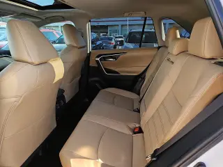Toyota RAV4 Híbrido 2024 AWD XLE Premium 4dr SUV