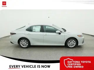 Toyota Camry 2024 LE 4dr Sedán
