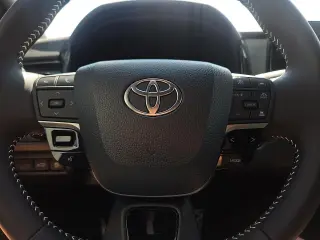 Toyota Camry 2026 SE 4dr Sedan