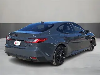 Toyota Camry 2026 SE 4dr Sedán