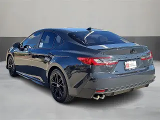 Toyota Camry 2026 SE 4dr Sedán