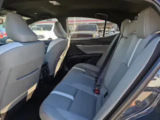 Toyota Camry 2026 SE 4dr Sedán