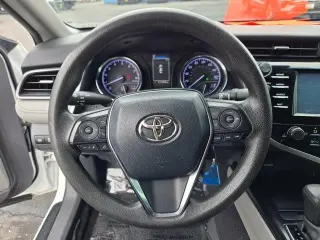 Toyota Camry 2020 LE 4dr Sedán