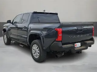 Toyota Tacoma 2026 4x2 SR 4dr Double Cab 5.0 ft SB