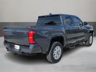 Toyota Tacoma 2025 4x4 SR5 4dr Double Cab 6.1 ft LB