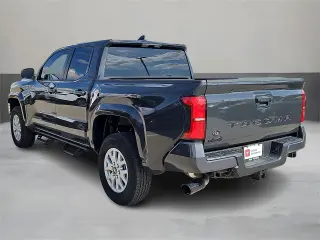Toyota Tacoma 2025 4x4 SR5 4dr Double Cab 6.1 ft LB