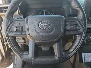 Toyota Tacoma 2025 4x4 SR5 4dr Double Cab 5.0 ft SB