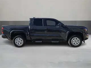 Toyota Tacoma 2025 4x4 SR5 4dr Double Cab 5.0 ft SB