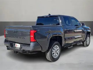 Toyota Tacoma 2025 4x4 SR5 4dr Double Cab 5.0 ft SB