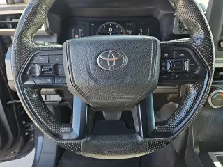 Toyota Tacoma 2024 4x2 SR5 4dr Double Cab 5.0 ft SB