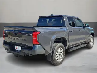 Toyota Tacoma 2024 4x2 SR5 4dr Double Cab 5.0 ft SB