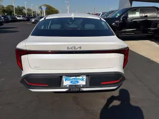 Kia K4 2025 EX 4dr Sedán