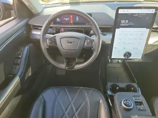 Ford Mustang Mach-E 2023 Select 4dr SUV