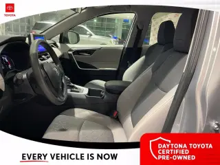 Toyota RAV4 2024 XLE 4 SUV